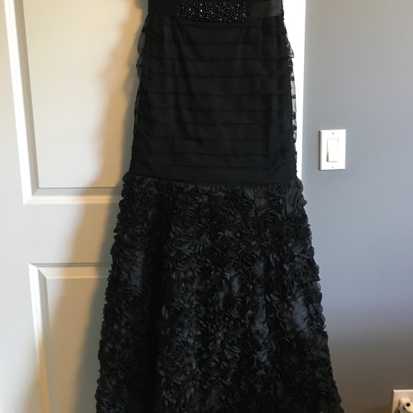 Prom/Grad dress - Picture 3 of 6